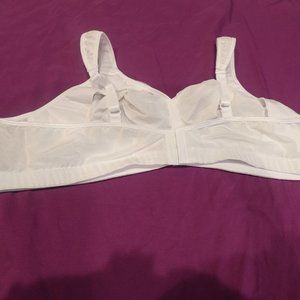 BREEZIES Womens Brazier white, 48B.